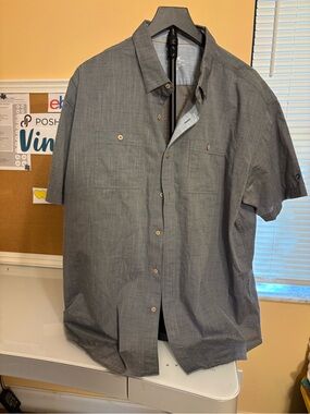 Kuhl Men's Short-Sleeve Button-Down Shirt in Gray